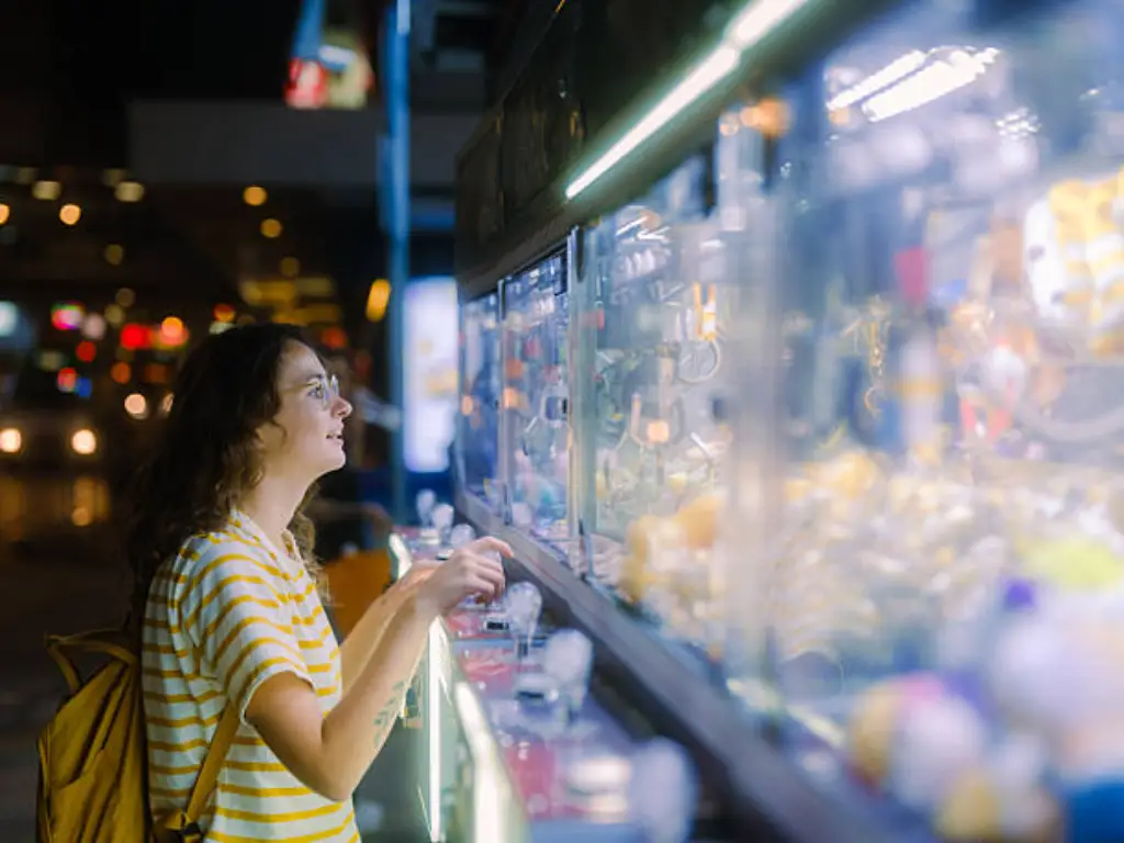 Best Mini Claw Machines for Business in 2025