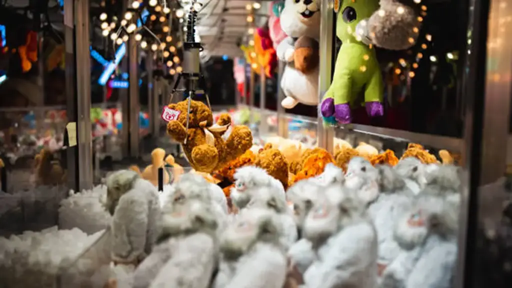 How to Boost Holiday Sales with Claw Machines 1