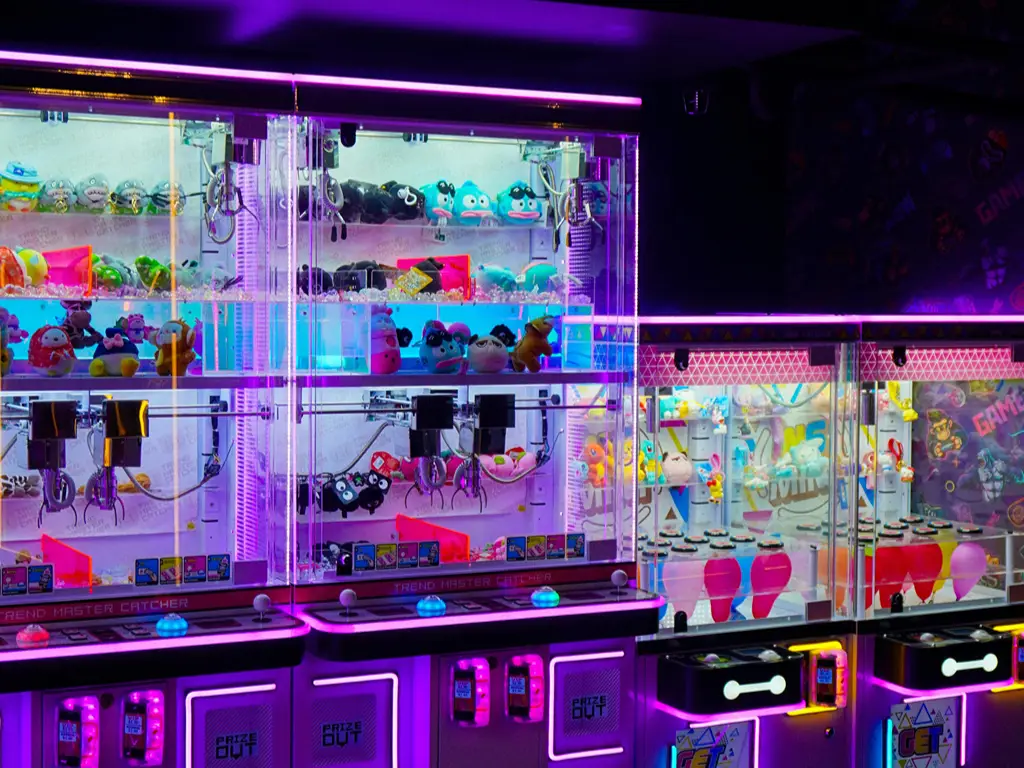 Different Sizes of Claw Machines