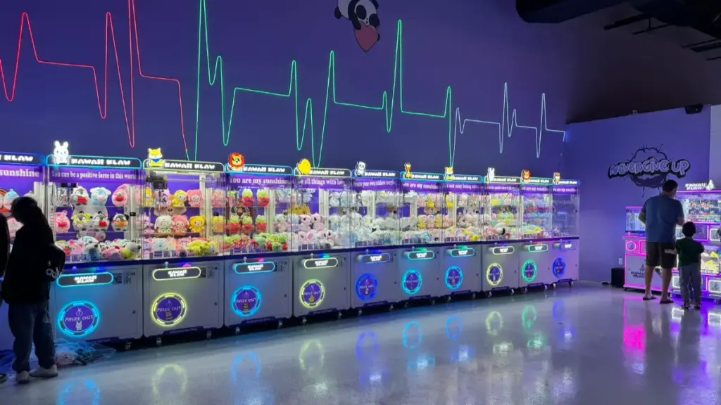 Start a Claw Machine Distribution Business in 2025