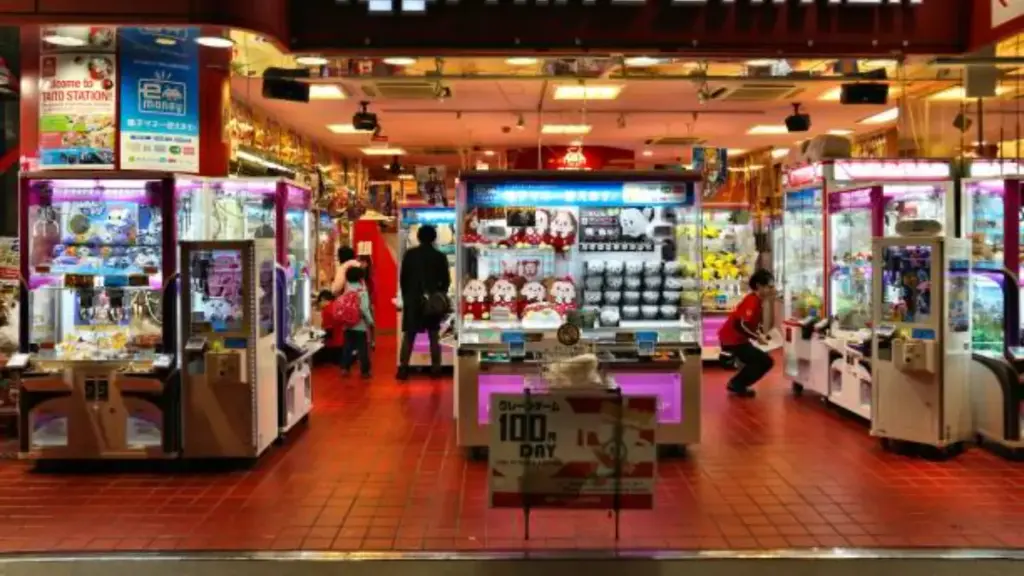 Customize Claw Machines to Fit Your Venue’s Theme