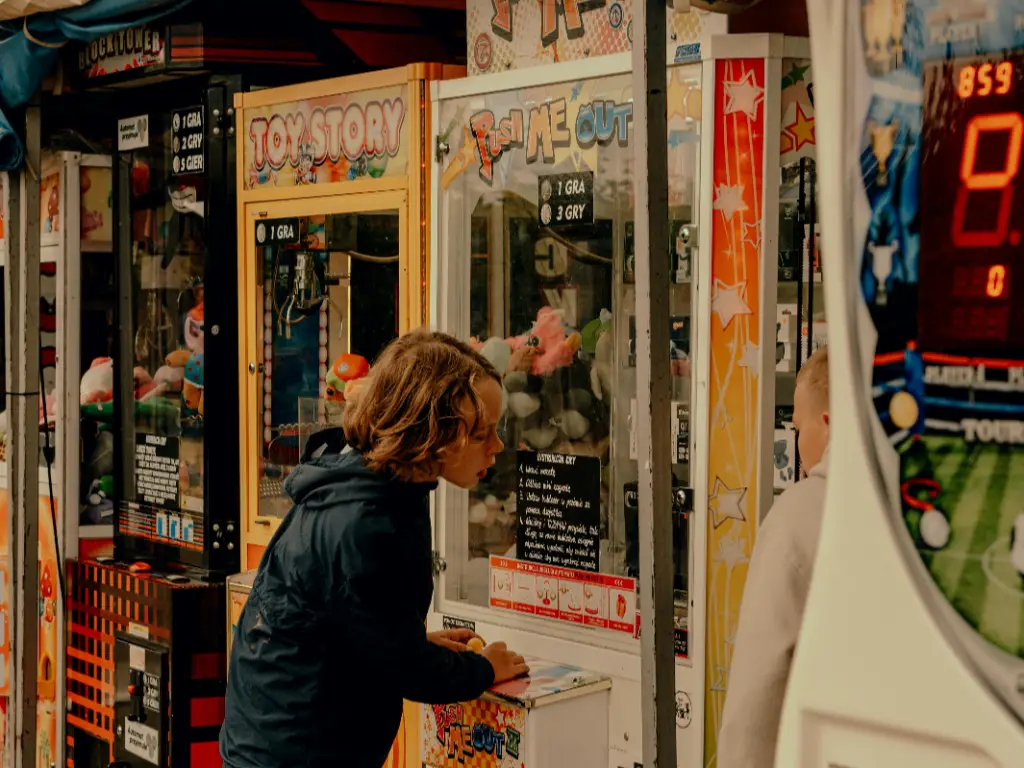 How Entertainment Companies Monetize Claw Machines in High Foot Traffic Venues